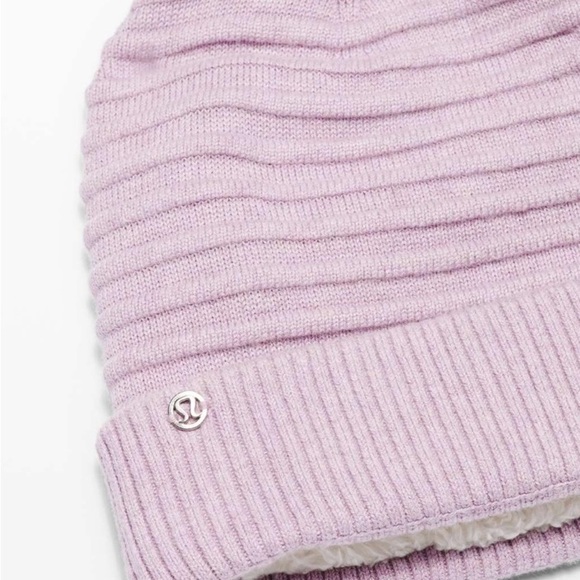 Lululemon Sweet and Sherpa Beanie - Picture 3 of 7